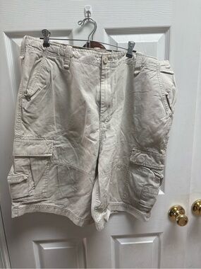 Men's Cargo Shorts in Light Khaki — Comfortable Utility Style